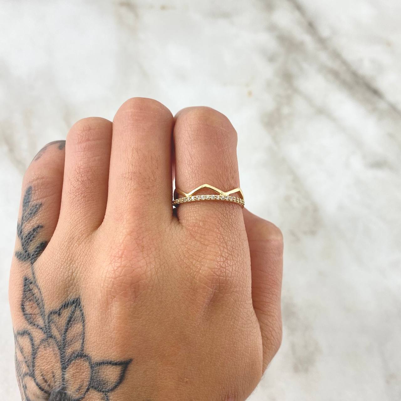 Tiara Ring in Triangle 1.85gr / T6 3/4 / White Zircons 18K Yellow Gold ©