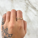 Tiara Ring in Triangle 1.85gr / T6 3/4 / White Zircons 18K Yellow Gold ©