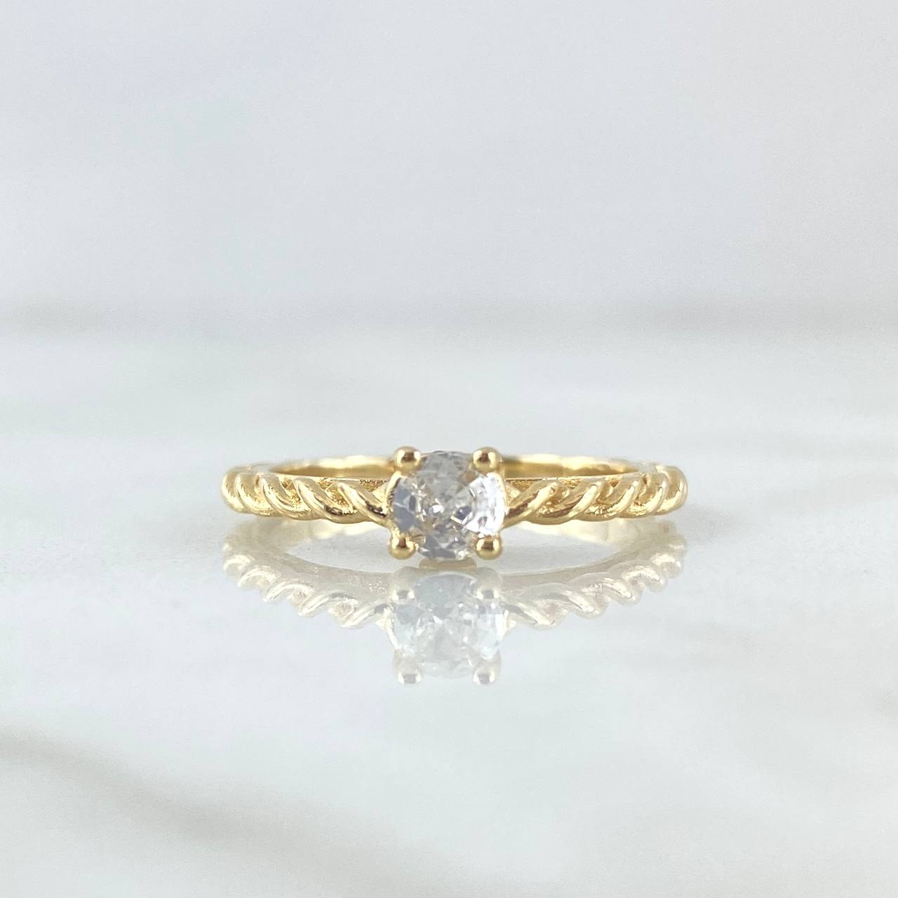 Anillo Solitario Entorchado 2.2gr / T6 3/4 / Circon Blanco Oro Amarillo 18K ©