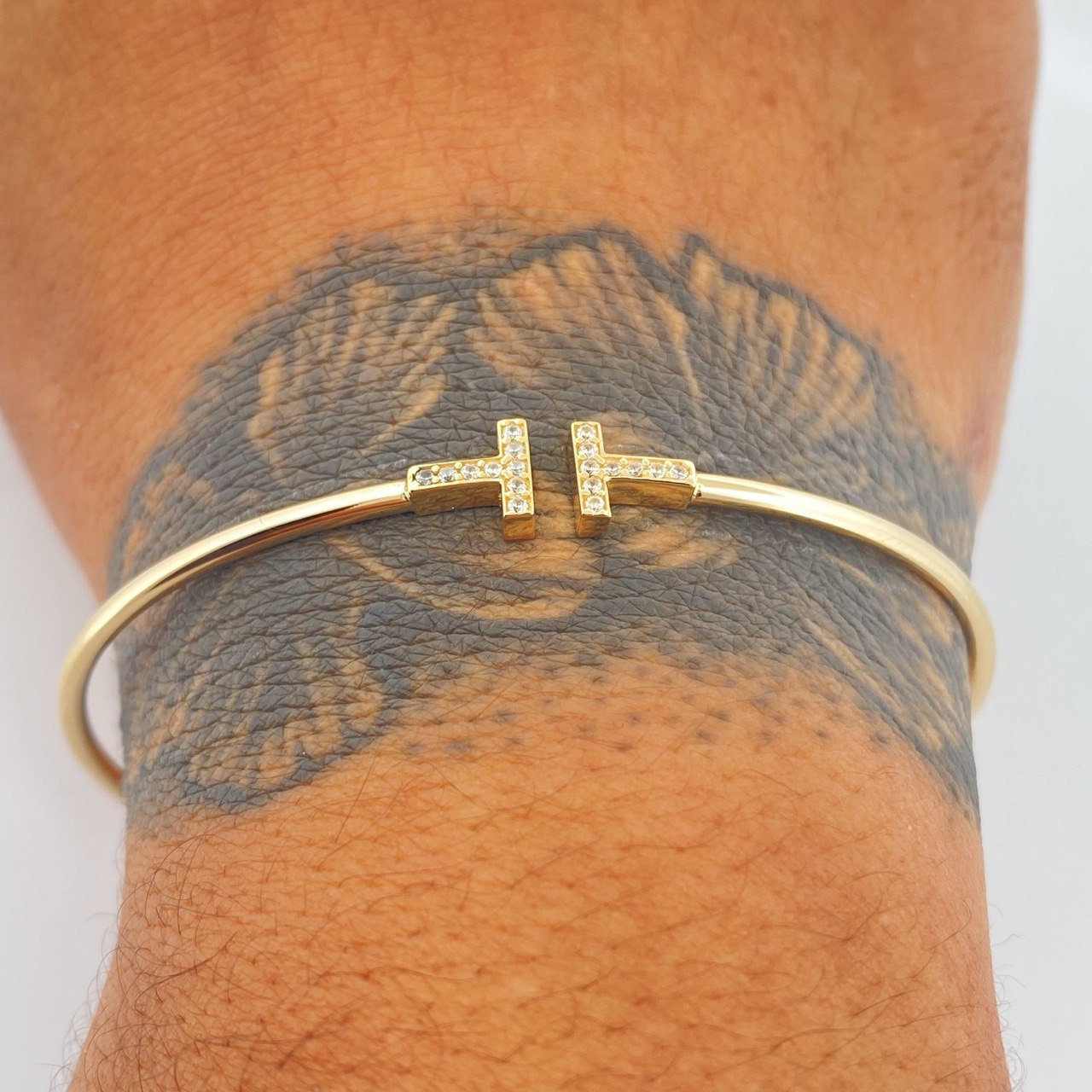 Bracelet Hoop T 5gr / 7 in / 18K Yellow Gold +4 &