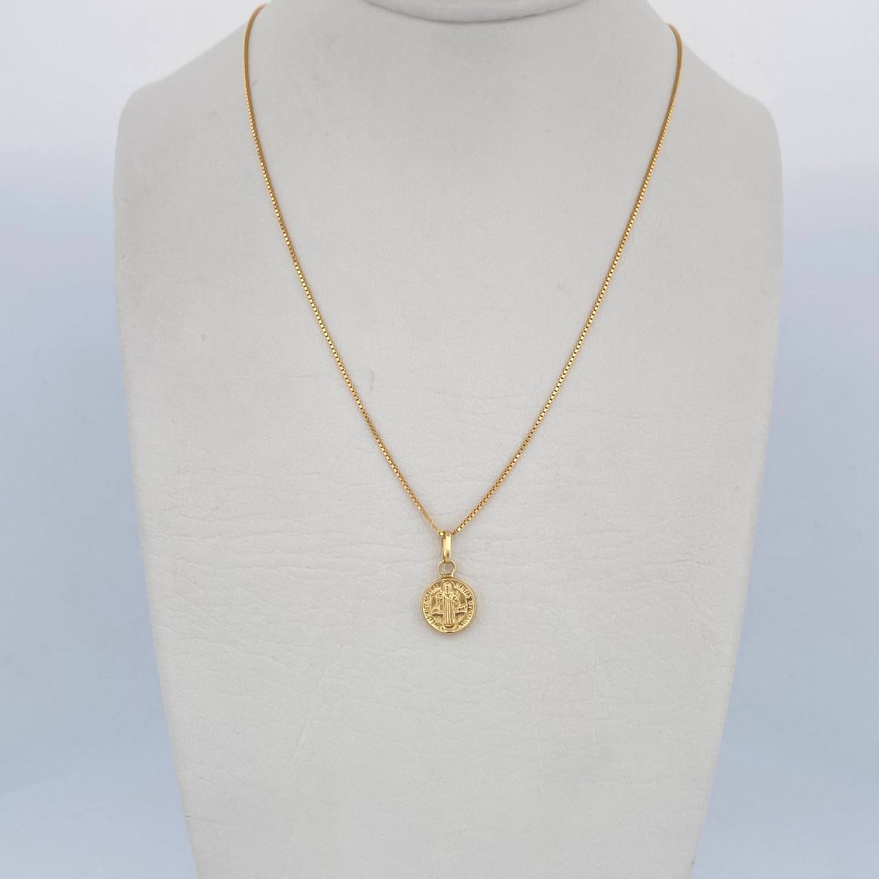 Set Cadena Veneciana 1.8gr/45cm/0.7mm + Dije San Benito 0.4gr/1.4cm Troquelado Oro 18K (Oferta) &
