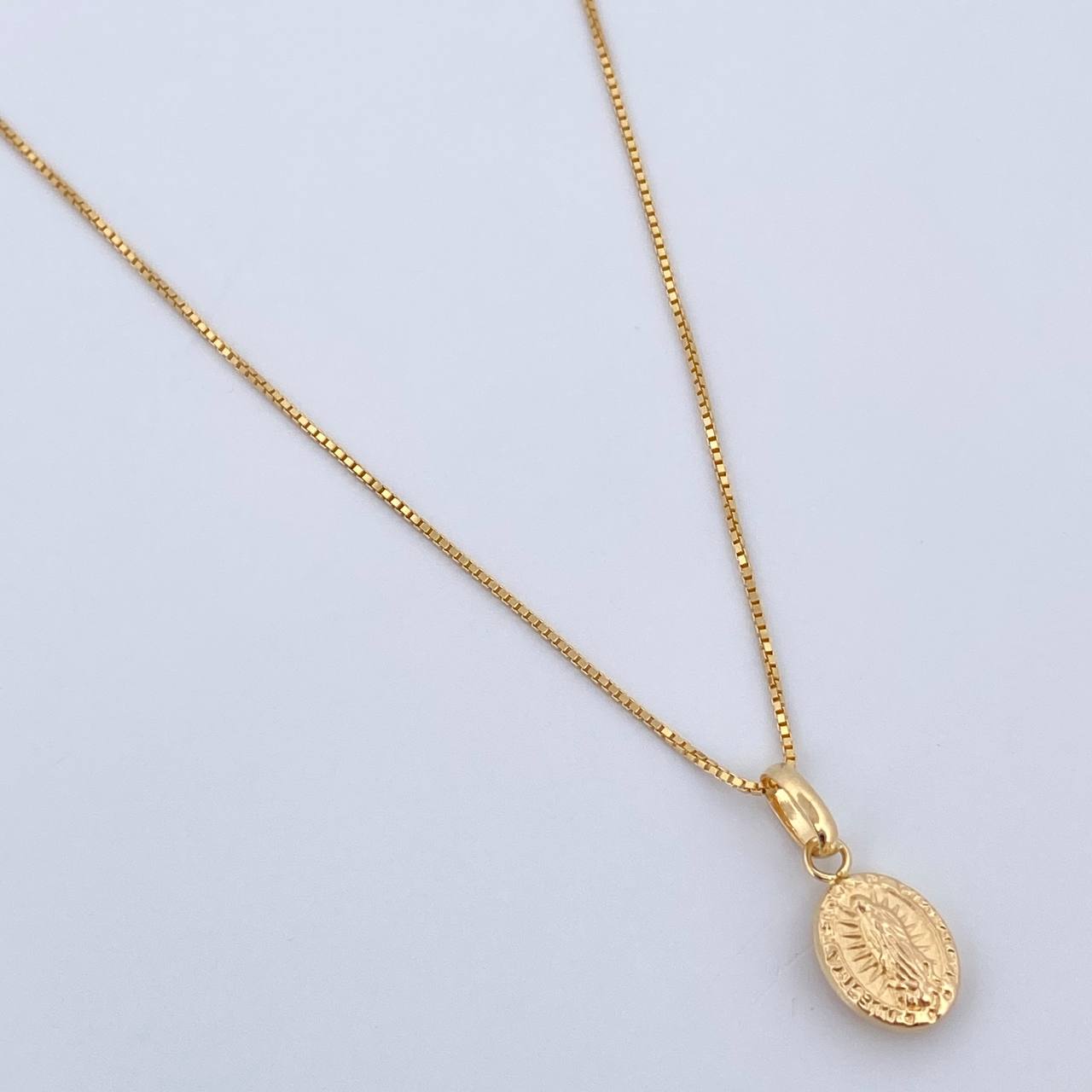 Set Cadena Veneciana 1.8gr/45cm/0.7mm + Dije Virgen Guadalupe 0.4gr/1.5cm Troquelado Oro 18K (Oferta) &