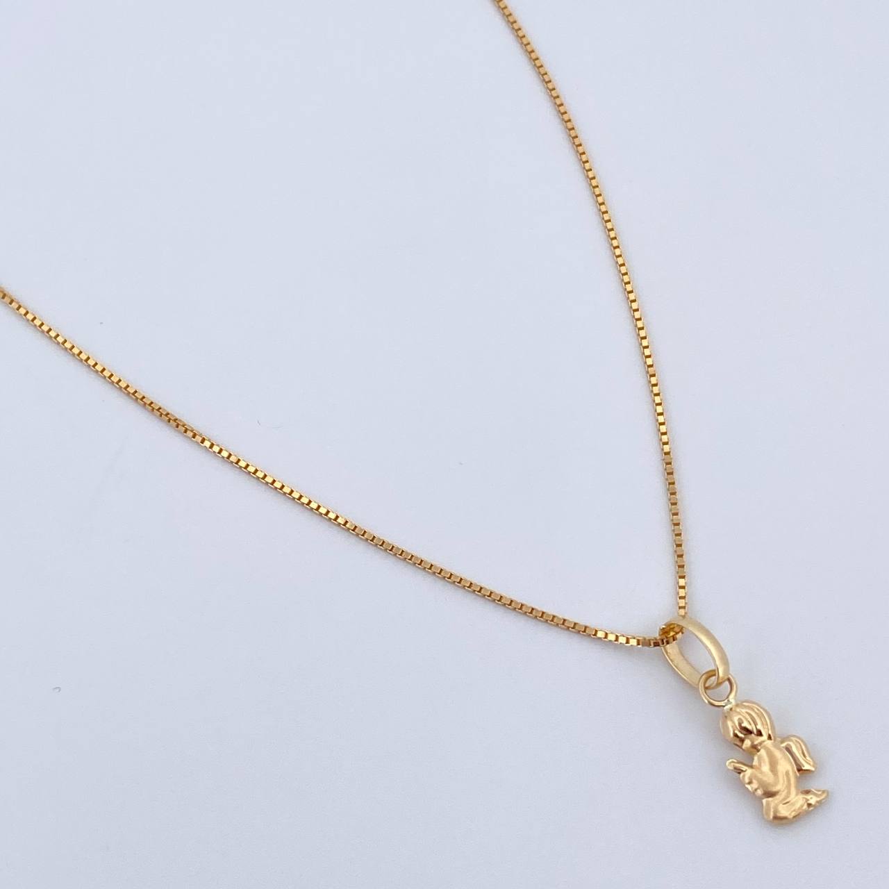 Set Cadena Veneciana 1.8gr/45cm/0.7mm + Dije Angel 0.3gr/1.4cm Troquelado Oro 18K (Oferta) &