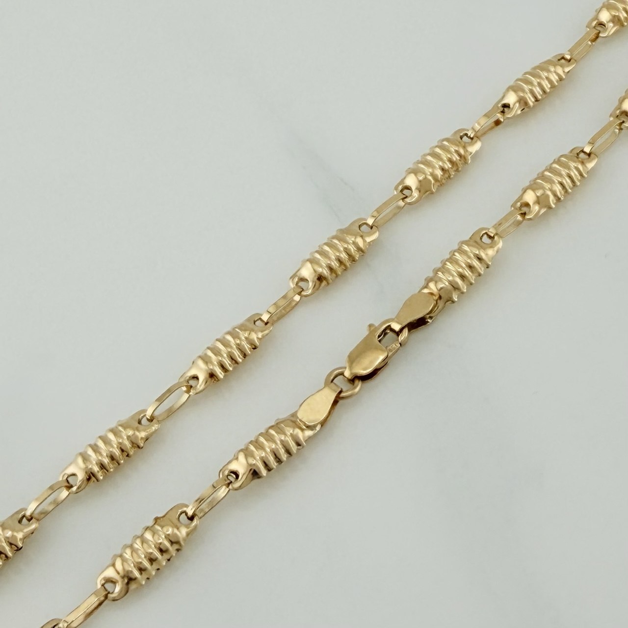 Cadena Rustica Barril 7.7 g / 24 in / 3 mm Oro Amarillo 18K