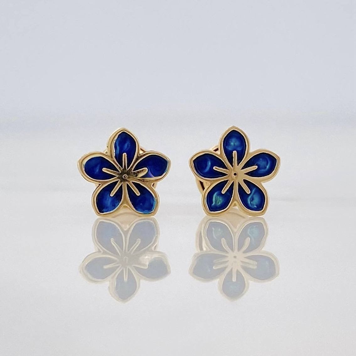 Topos Flor 0.7 g / in / 7.4 mm Oro Amarillo 18K