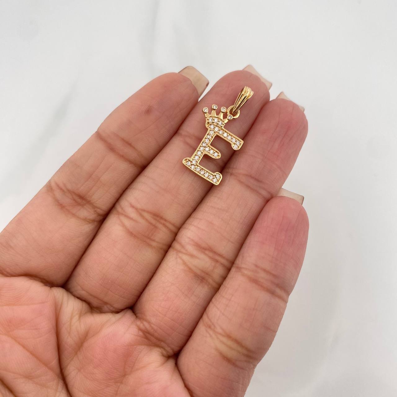 Pendant Crown Letter E 1.3 g / 1 in Yellow Gold 18K