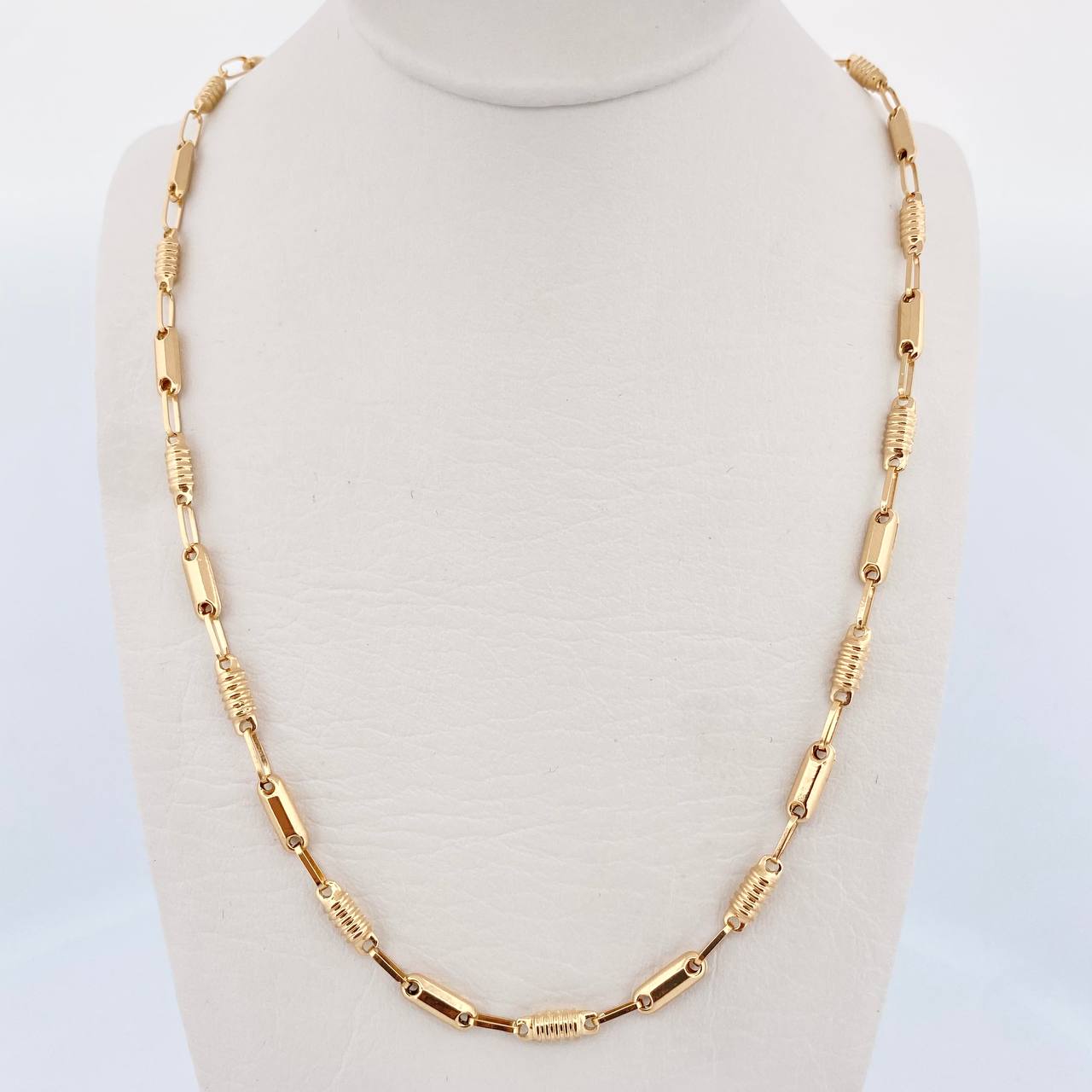 Rustic Barrel Chain 7.85gr / 51.7cm / 3.7mm 18K Yellow Gold $