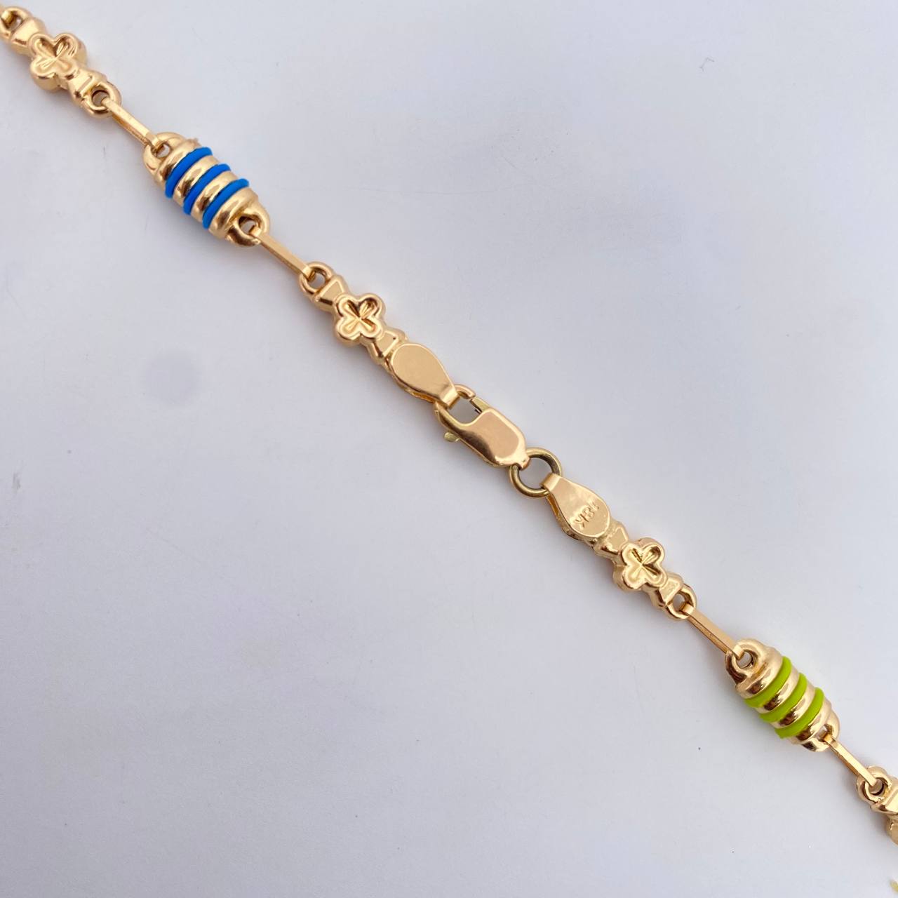 Cadena Rustica Barril Trebol 10.2gr / 51.1cm / 4.7mm Cauchos De Colores Oro Amarillo 18K $