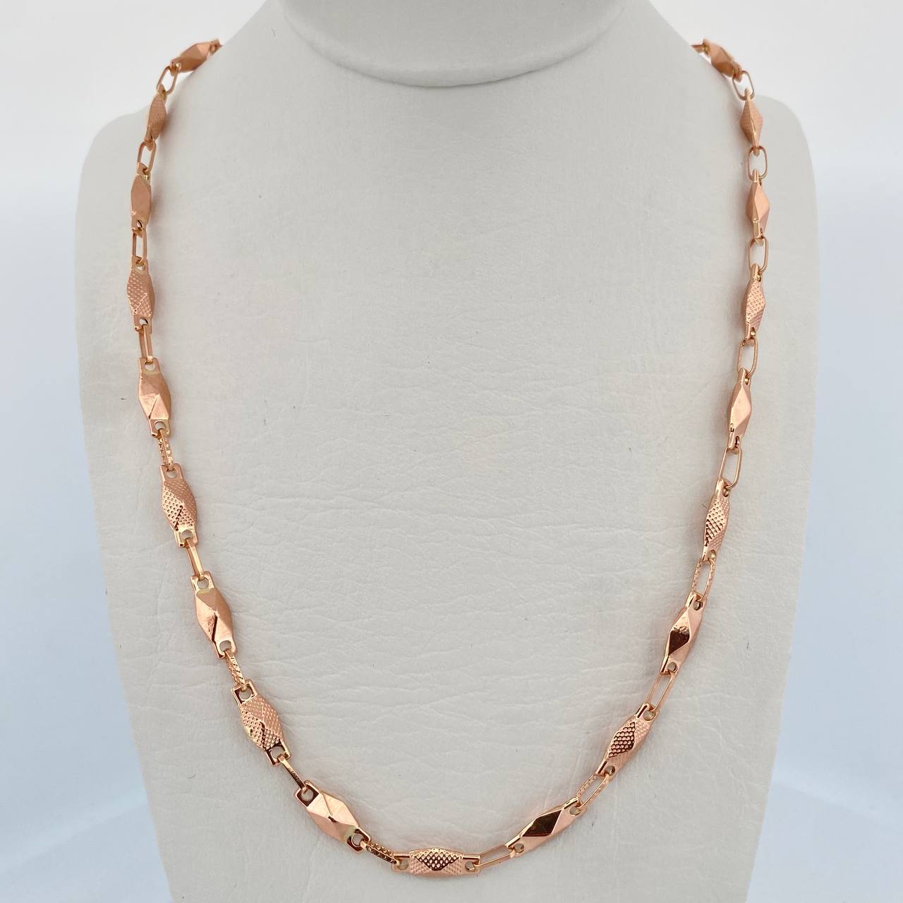 Cadena Rustica Piramide 8.75gr / 51.6cm / 4.6mm Oro Rosa 18K $
