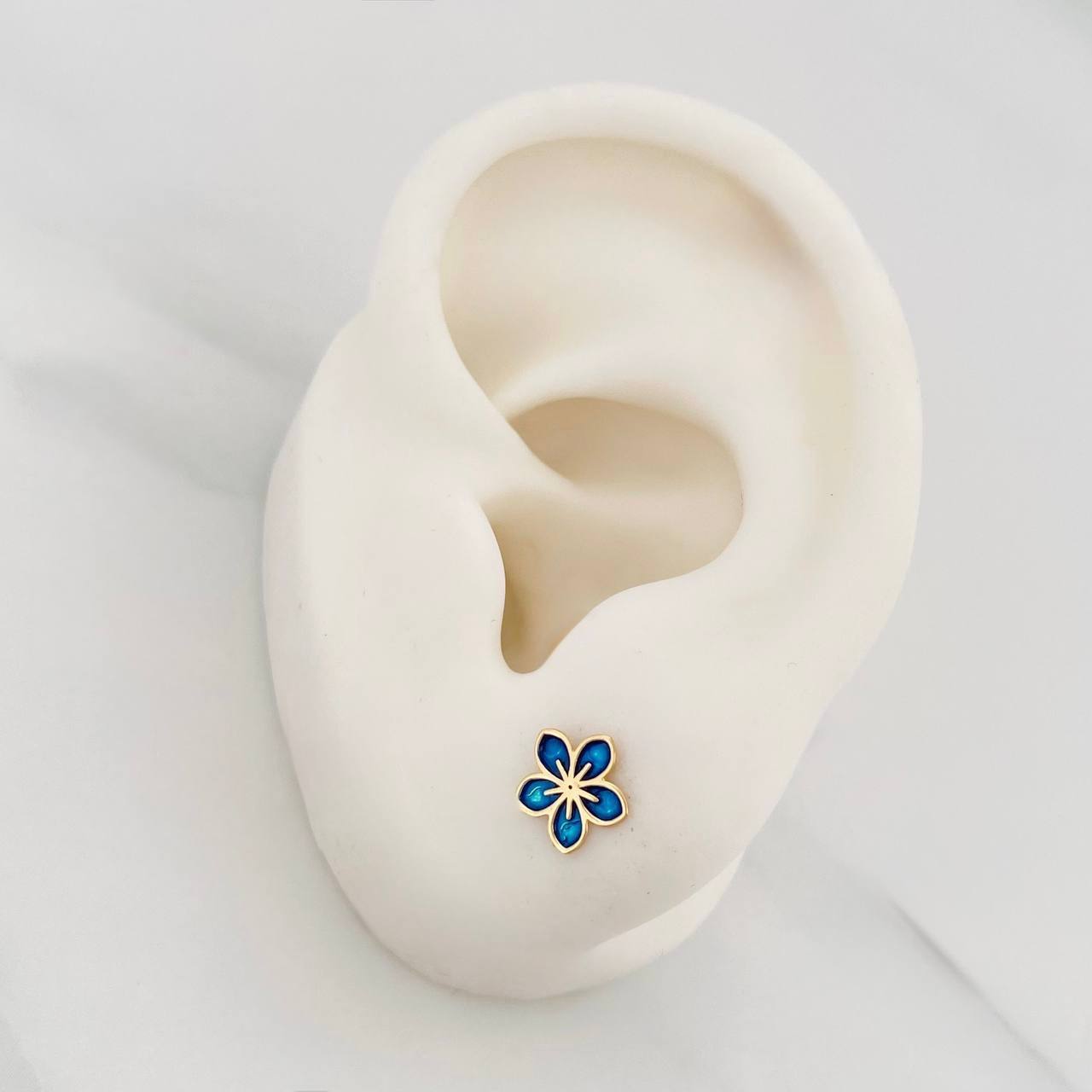 Topos Flor 0.7 g / in / 7.4 mm Oro Amarillo 18K