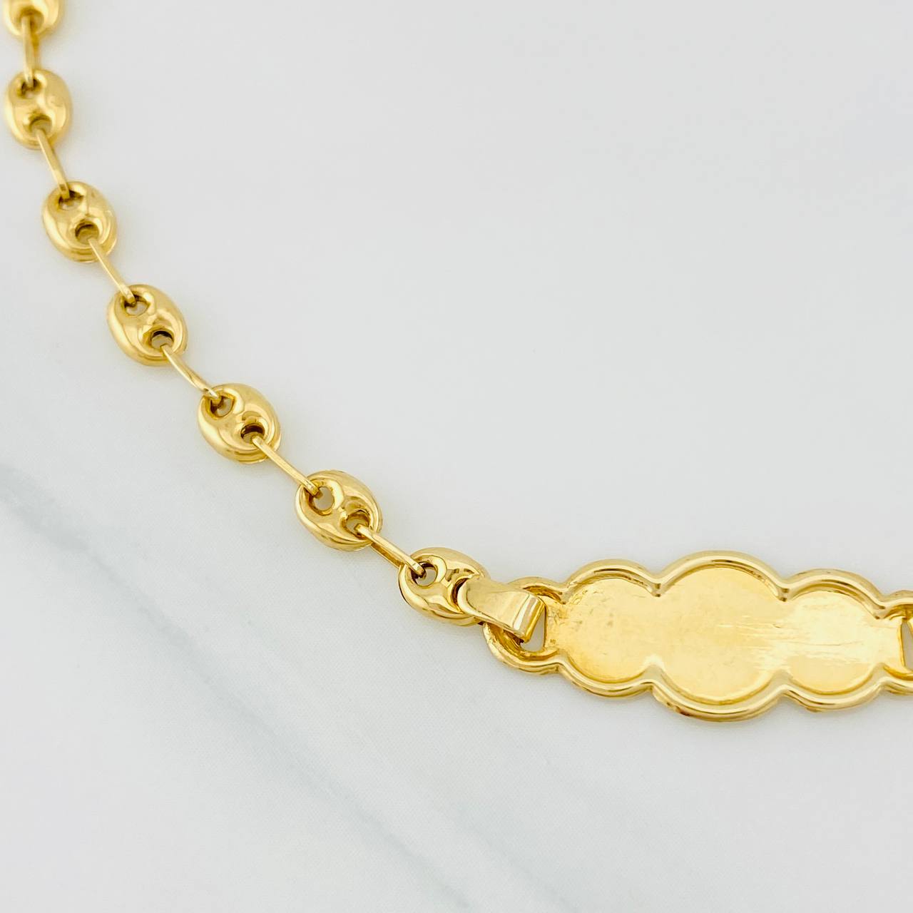 Pulso Bebé Gc Placa Nube 1.9g / 5 3/4 in / 3.46mm Oro Amarillo 18K