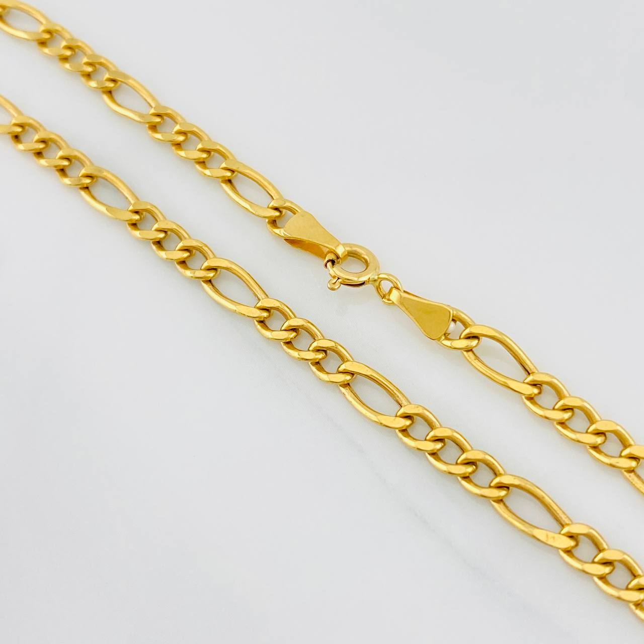 Figaro Chain 7.95g / 20 in / 3.8mm 18K Yellow Gold