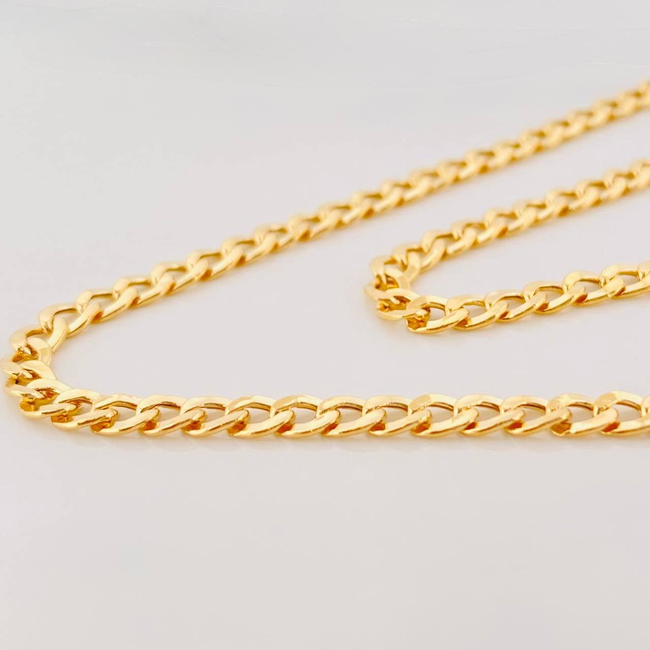 Cadena Cubana 7.9g / 28 in / 5.11mm Oro Amarillo 18K
