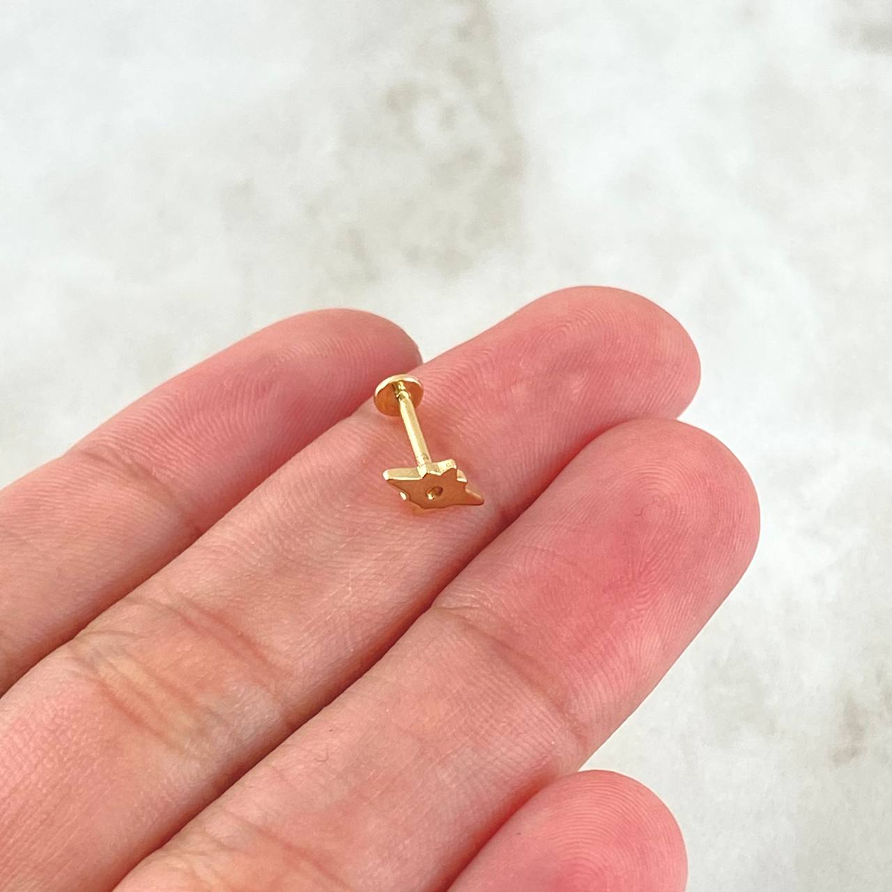 Piercing Estrella Cardenal 0.55gr / Nac.Esp.Oro 18K