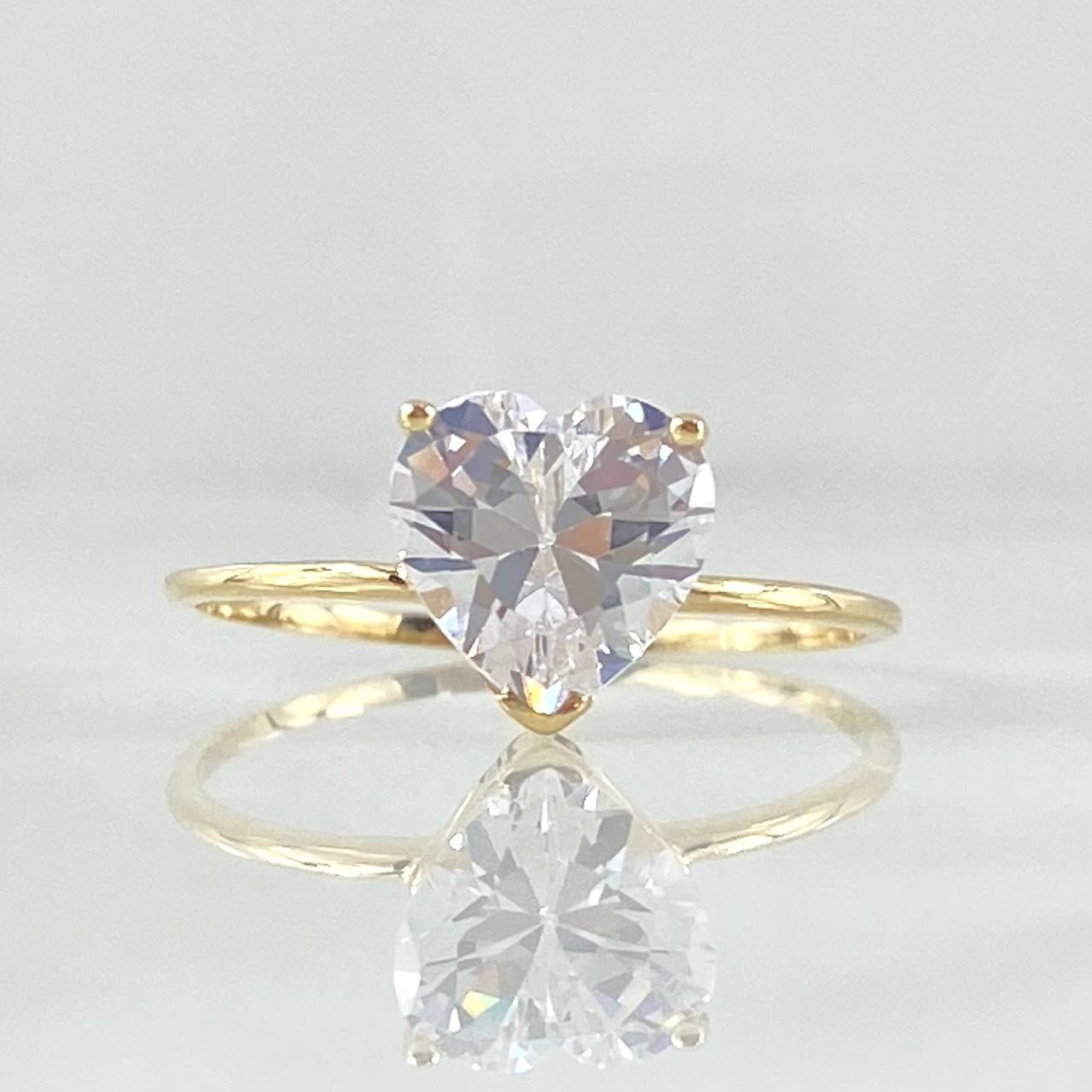 Heart Set - Stud Earrings 0.8cm - Ring Size 7 1/2 4.7gr - White Zircons Special Edition 18K Gold *