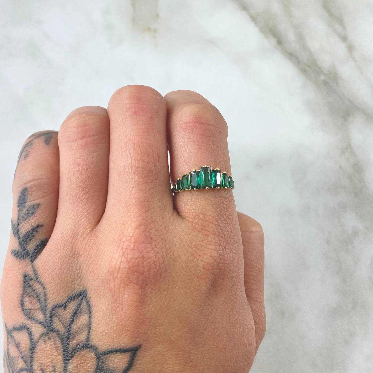 Stepped Line Set - Stud Earrings 1.1cm - Ring T5 3/4 3.2gr Green Zircons Special Edition 18K Gold ©