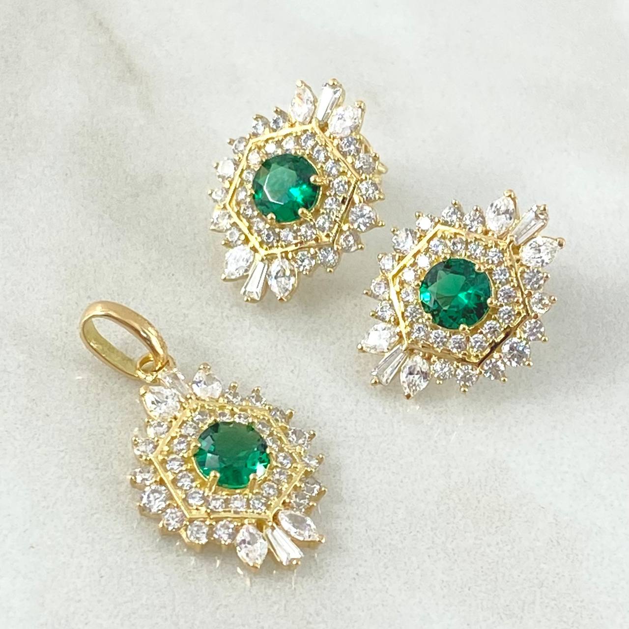 Set Nevada Hexagonal - Topos 1.7cm - Dije 2.5cm 5.65 - Circones Blancos Verde Nac.Esp. Oro 18K ©