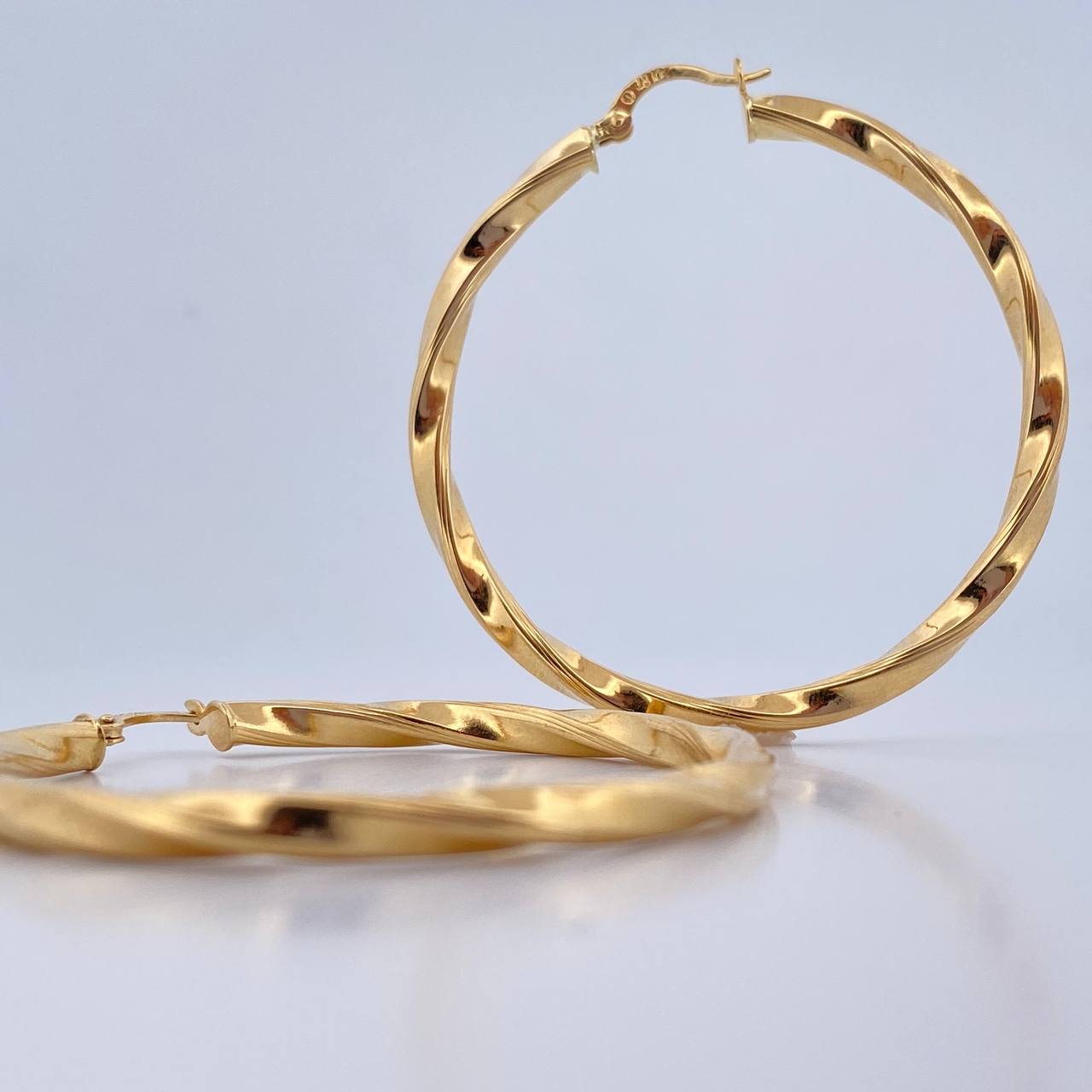 Candongas Mai 6.05gr / 5cm / Rayadas Oro Amarillo 18K &