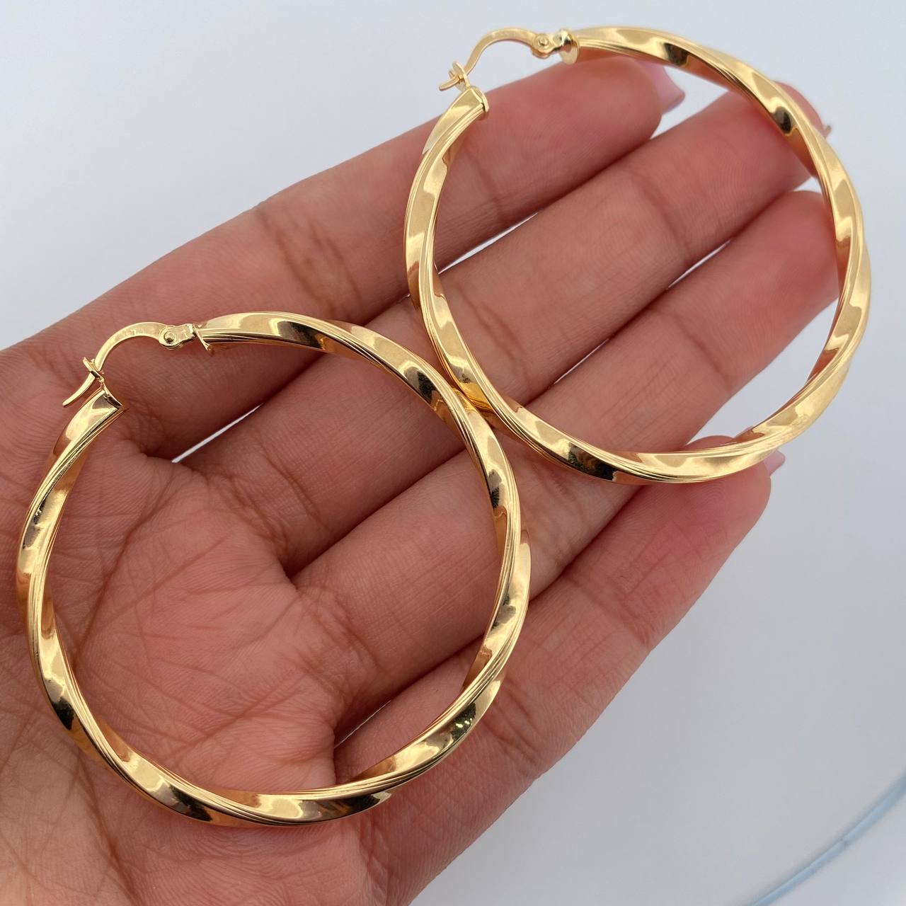 Candongas Mai 6.05gr / 5cm / Rayadas Oro Amarillo 18K &