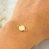 Charm Letter W 0.35gr / 0.5in / 18K Gold