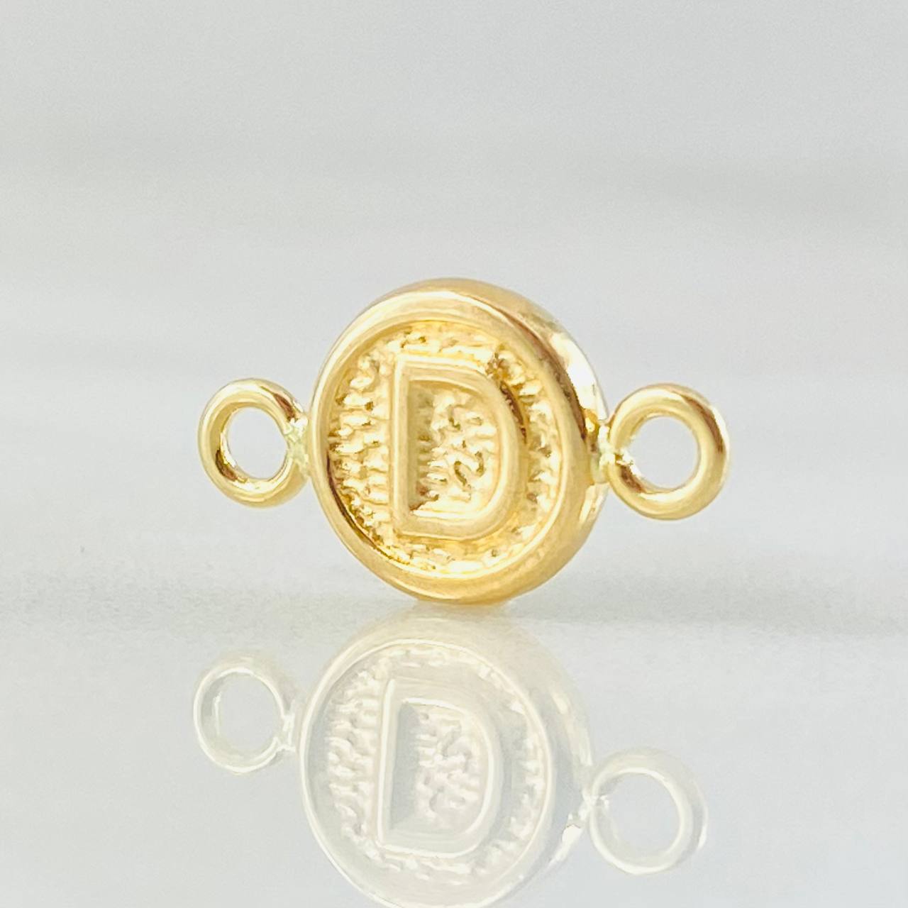 Charm Letter D 0.35gr / 1/2 in / 18K Gold