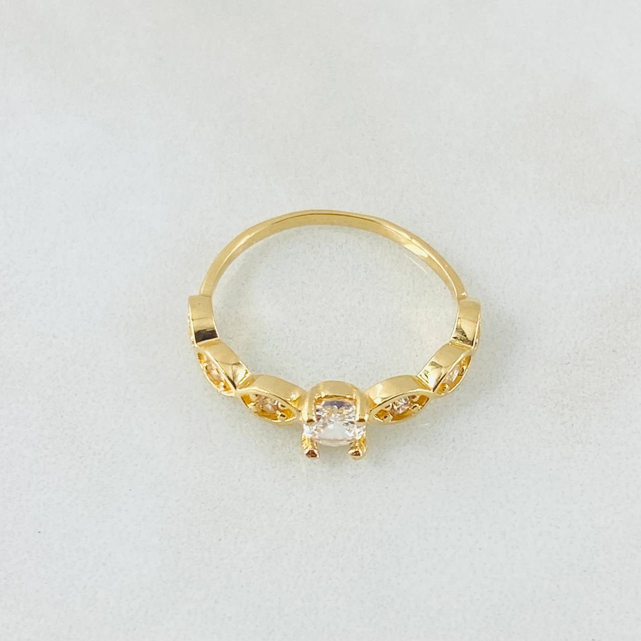 Anillo Solitario Ojos Tupidos 1.95gr / T5 1/2 / Oro Amarillo 18K