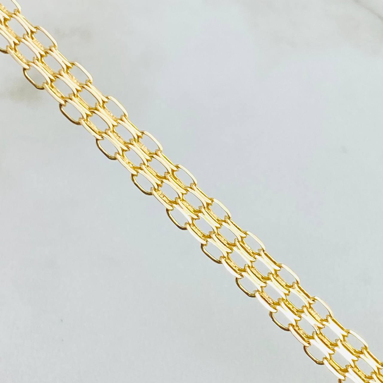 Bismark Chain 10.8gr / 23 1/2 in / 18K Gold +1