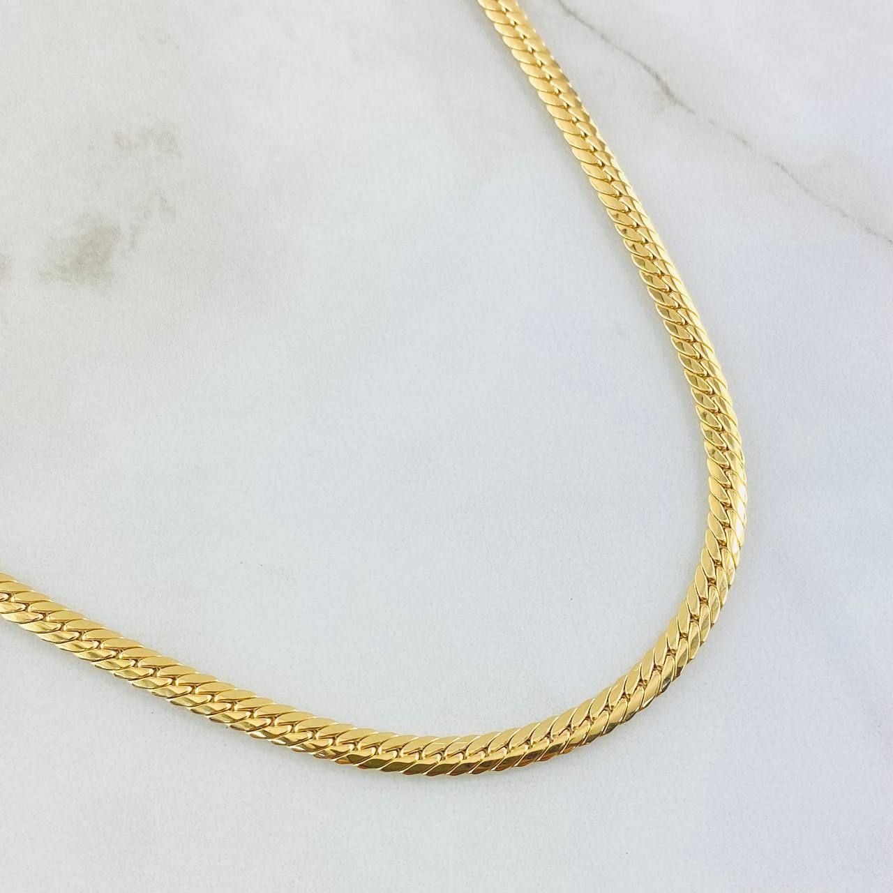 Flat Snake Chain 9.55gr / 23 1/2 in / 18K Gold +3 ©