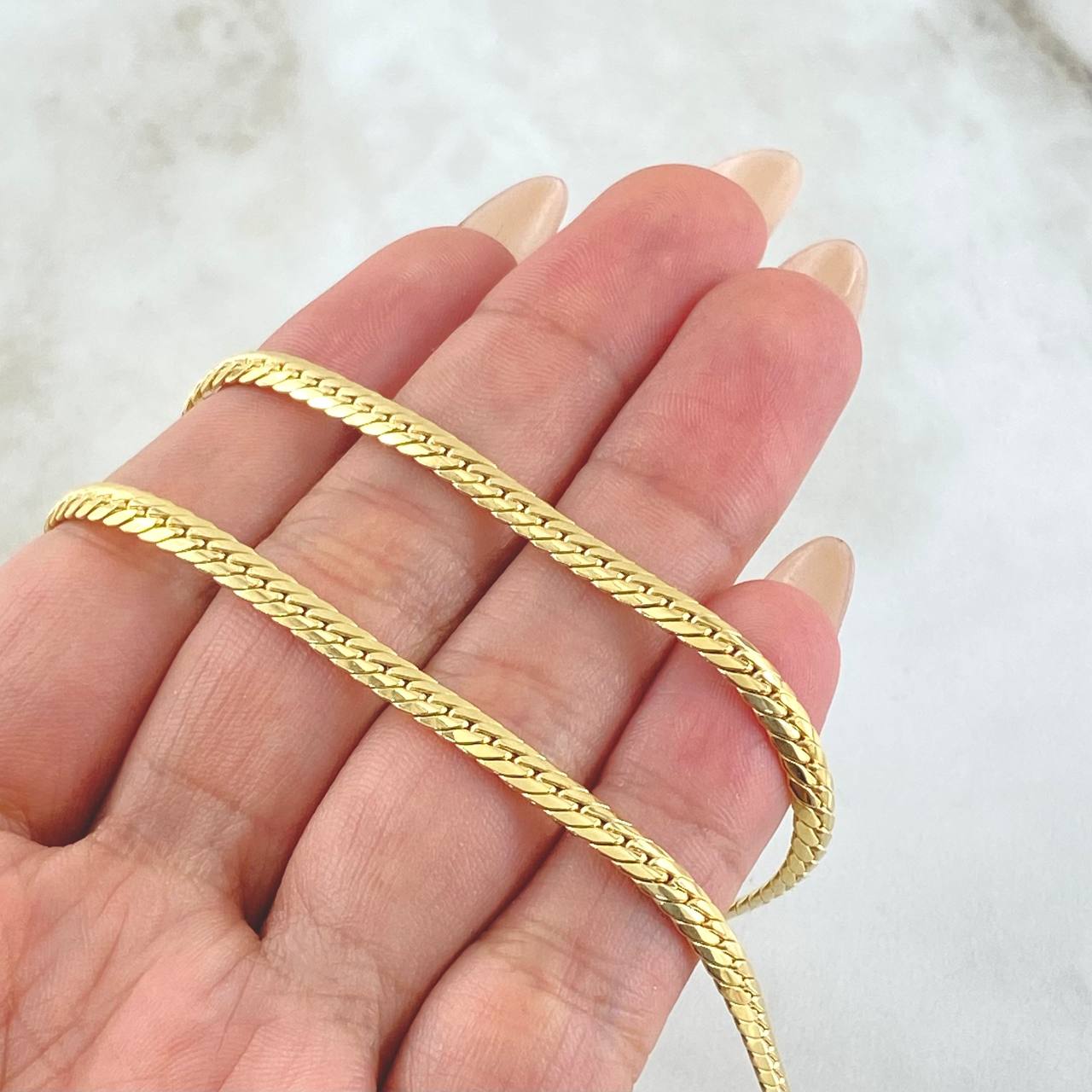 Flat Snake Chain 9.55gr / 23 1/2 in / 18K Gold +3 ©