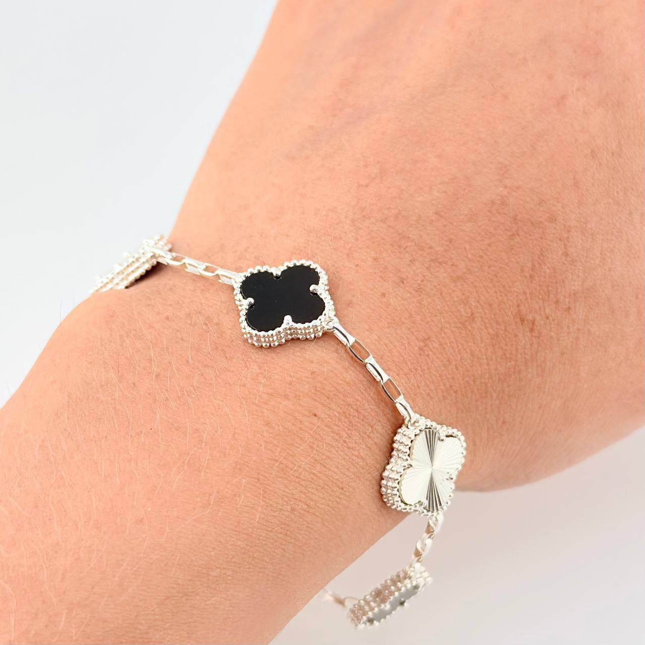 Adjustable Bracelet Double-Sided Clover Box 12.45g / 7 3/4 in - 7 1/4 in / 1.9mm Silver 925