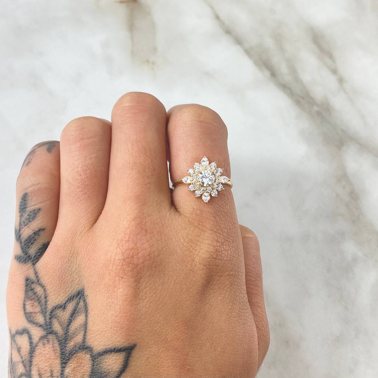 Starry Flower Set - Stud Earrings 1.2cm - Ring Size 5 5gr - White Cubic Zirconia Special Edition 18K Gold *