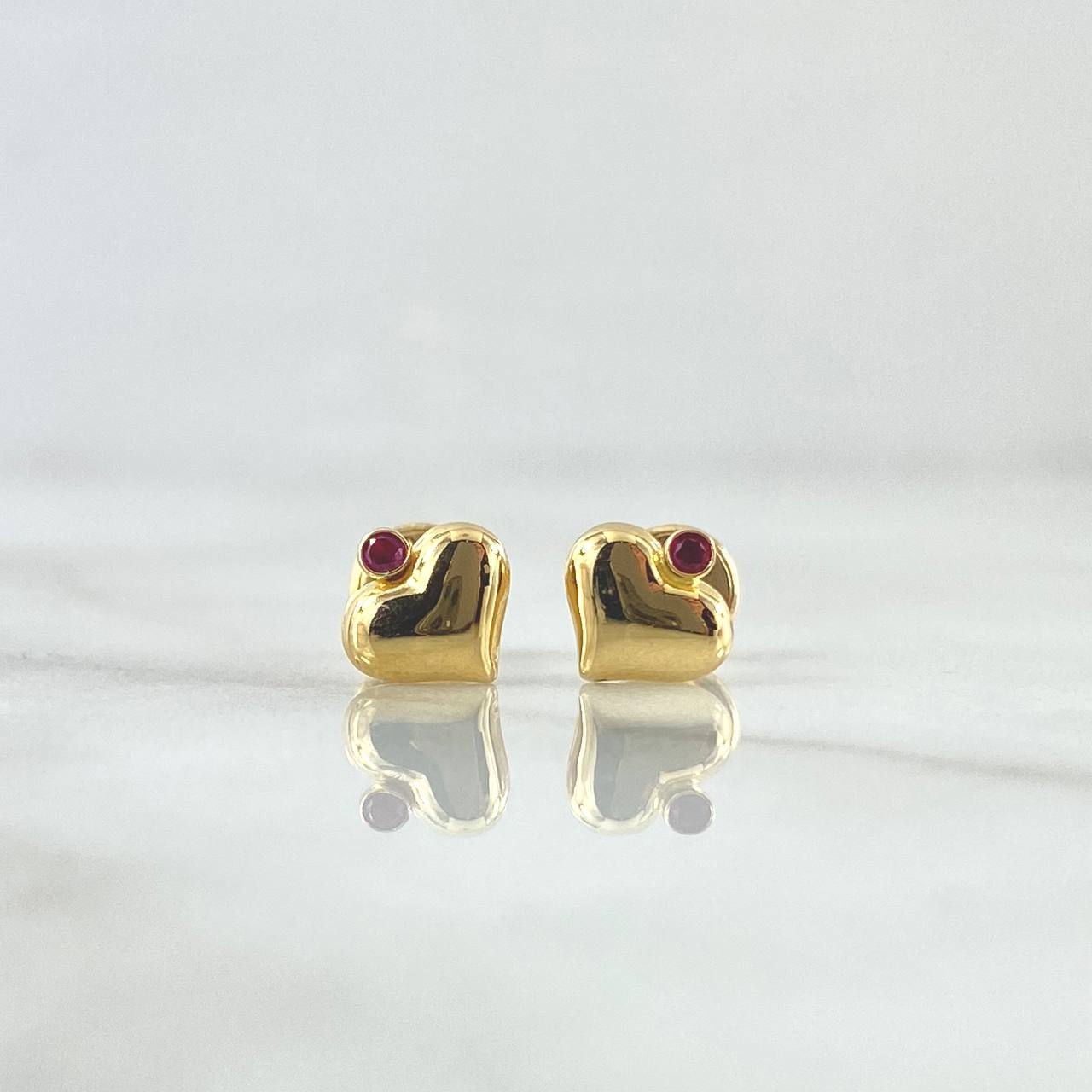 Topos Corazon 0.7gr / 7mm Circon Fucsia Oro Amarillo 18K
