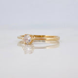Solitaire Ring 1.6 g / T7 Yellow Gold 18K