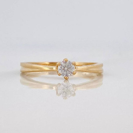 Anillo Solitario 1.5 g / T6 Oro Amarillo 18K