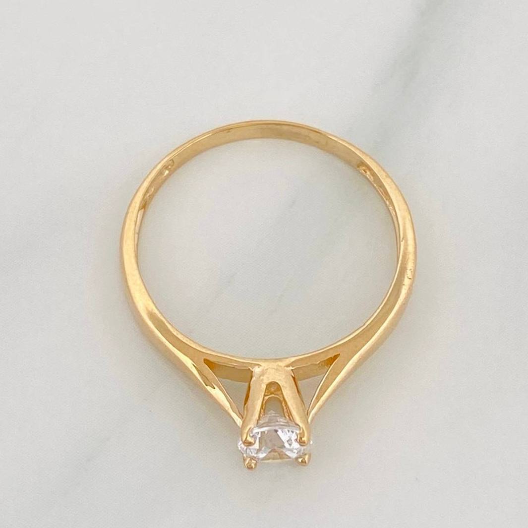 Anillo Solitario 1.8 g / T6 Oro Amarillo 18K
