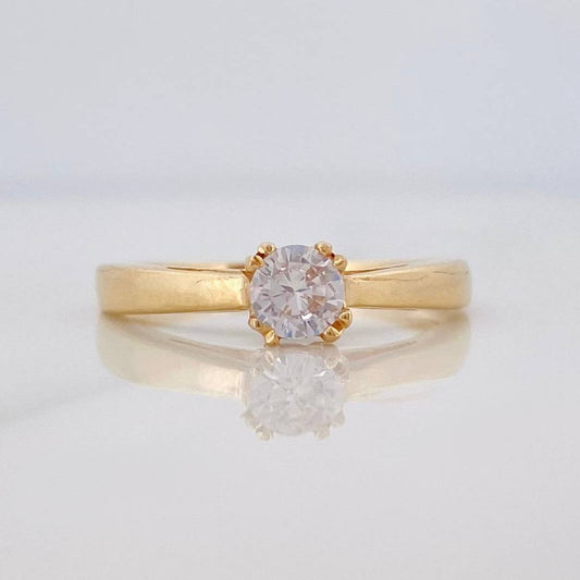 Anillo Solitario 2.4 g / T7 Oro Amarillo 18K