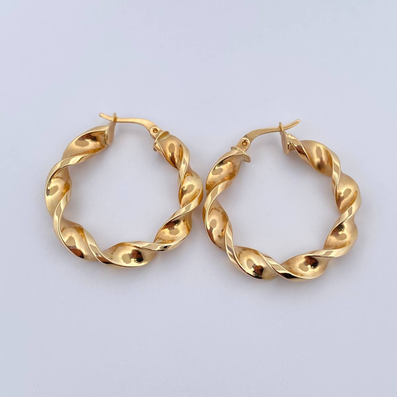 Candongas Nilo 4.4gr / 3.1cm / Entorchadas Lisas Oro Amarillo 18K &