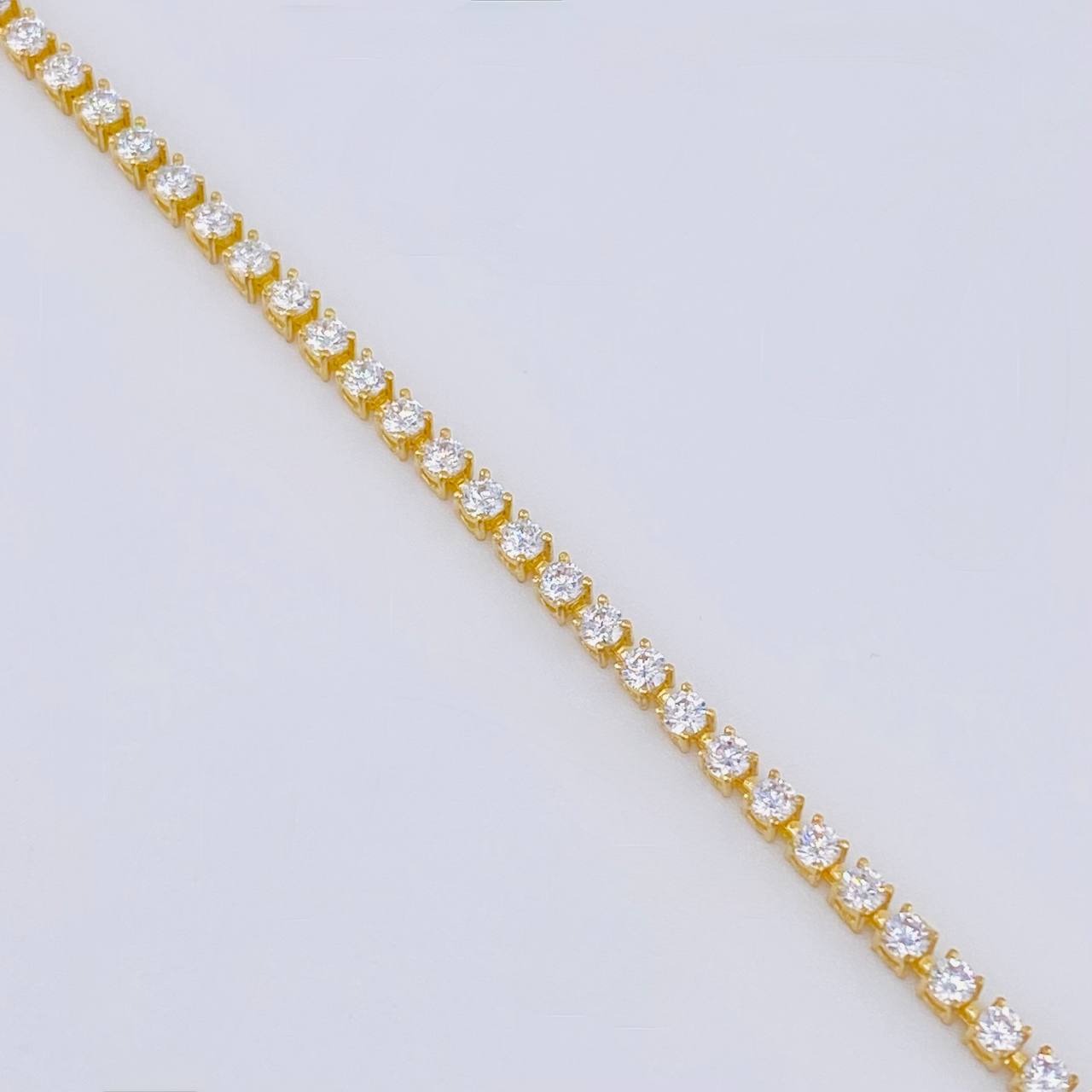 Adjustable Tennis Bracelet 2.25 g / 7 1/2 in - 6 3/4 in / 2.1 mm 18K Yellow Gold