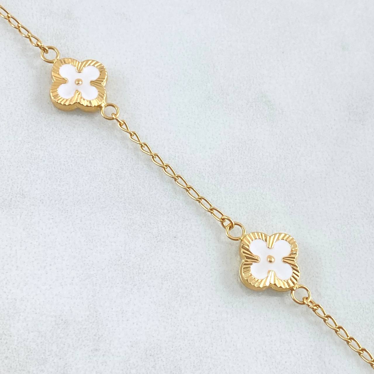 Bracelet Spike Flower Clover Diamond Cut 3.3gr / 17.5cm / 1.4mm White Resin 4pcs 18K Yellow Gold