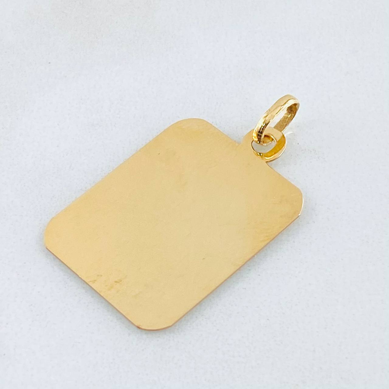 Dije Placa 2.1gr / 1 1/4 in / Oro Amarillo 18K