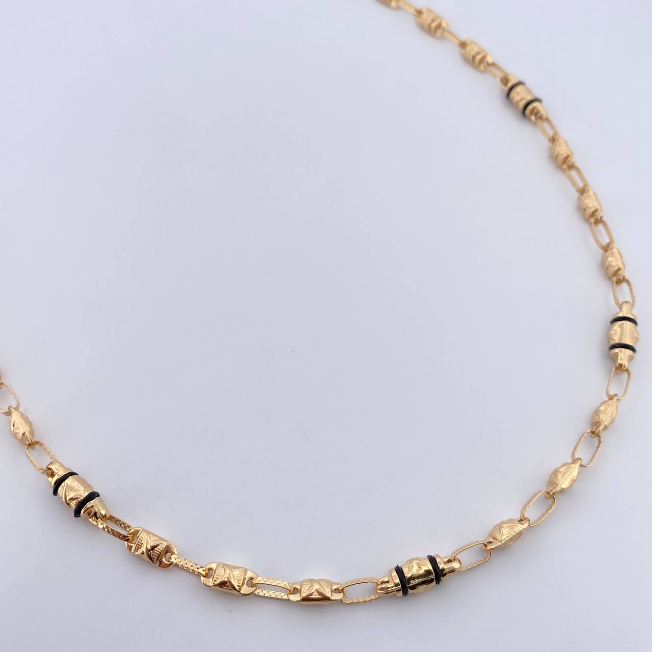 Rustic Chain Barrel Cross Double 10.95gr / 51.3cm / 4.1mm Black Rubber 18K Yellow Gold $