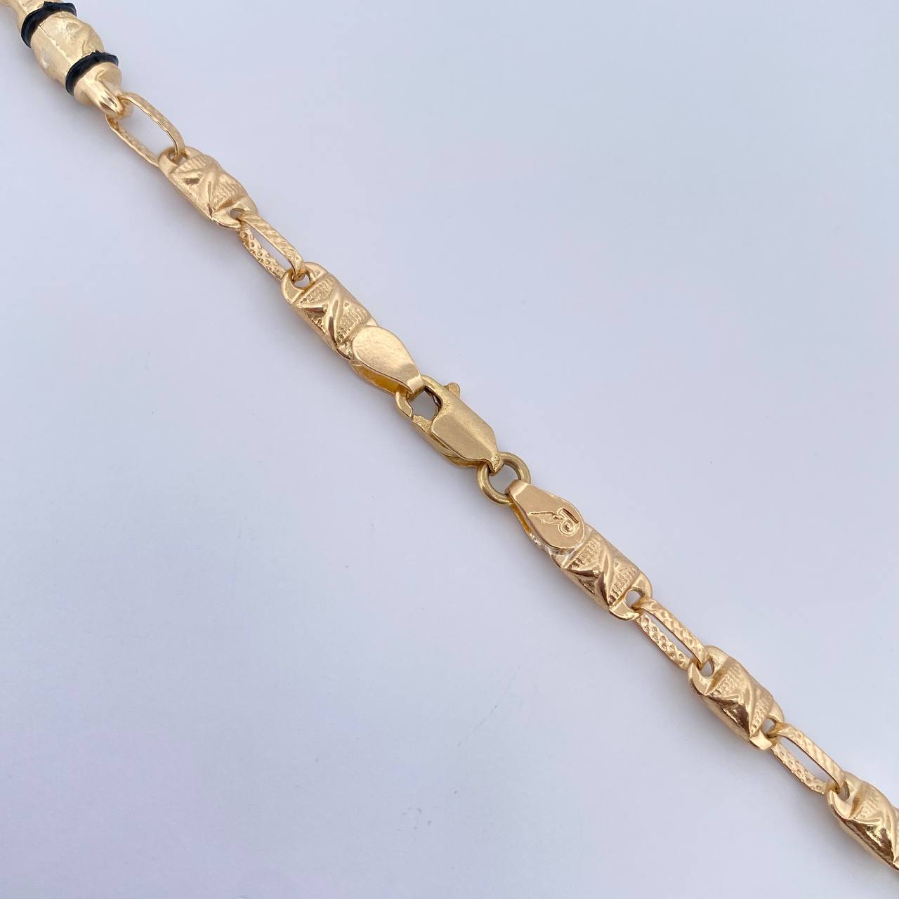 Rustic Chain Barrel Cross Double 10.95gr / 51.3cm / 4.1mm Black Rubber 18K Yellow Gold $