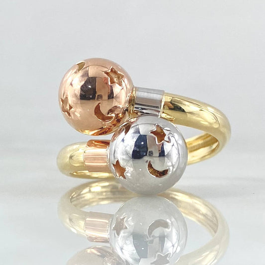 You and Me Ring 2.75gr / Size 7 1/2 / Three 18K Golds
