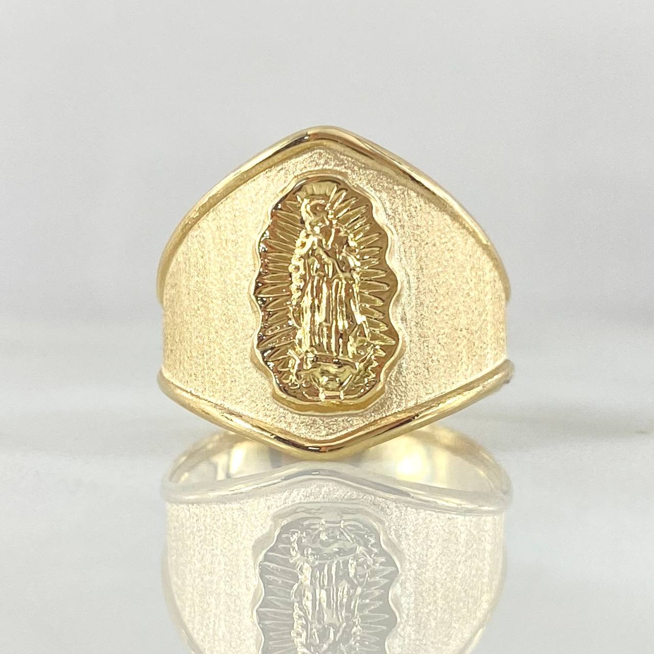 Virgin Guadalupe Ring 2.05gr / Size 7 1/2 / 18K Gold ©