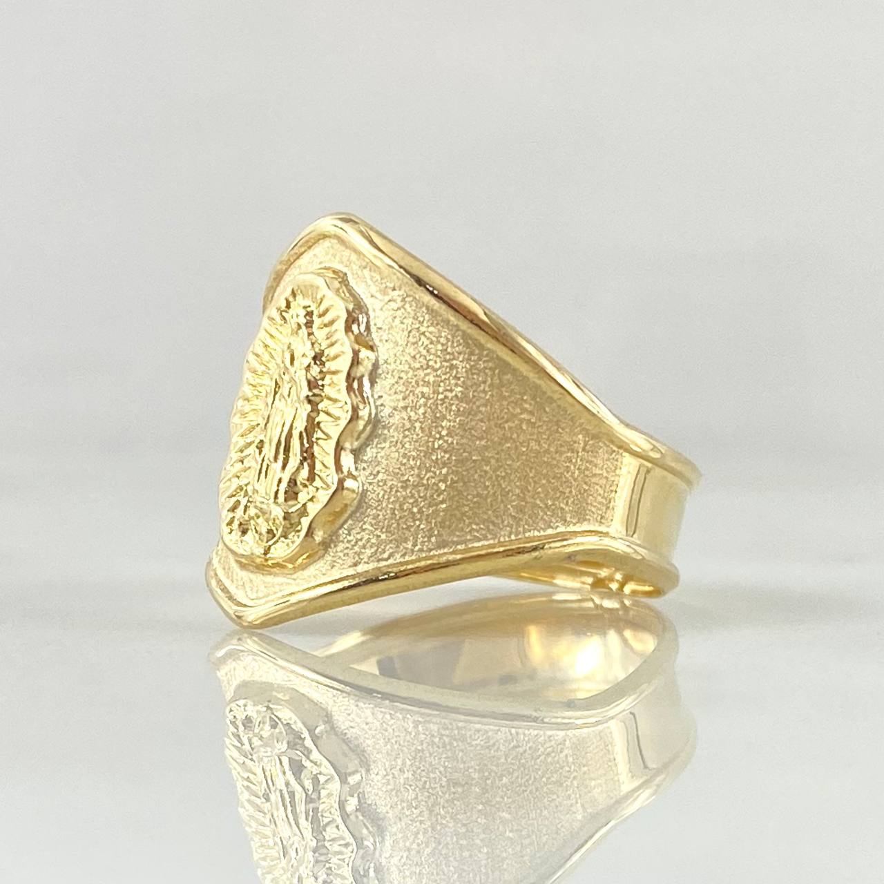 Virgin Guadalupe Ring 2.05gr / Size 7 1/2 / 18K Gold ©