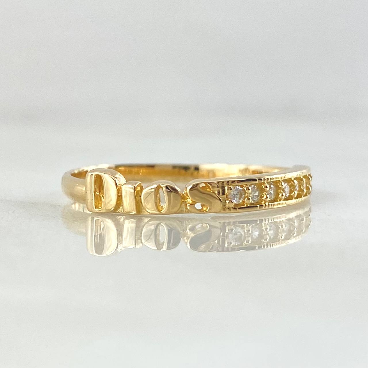 Anillo Dios 1.55gr / T6 3/4 / Oro 18K ©