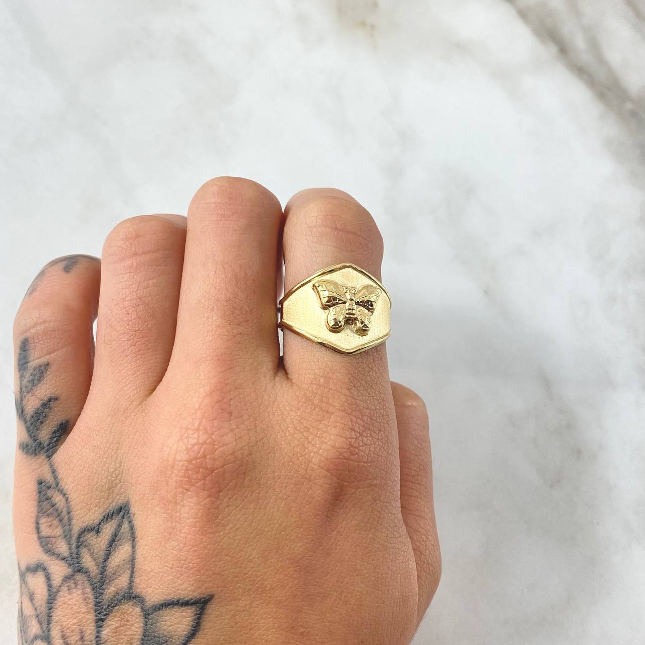 Butterfly Ring 2.3gr / Size 7 1/4 / 18K Gold -