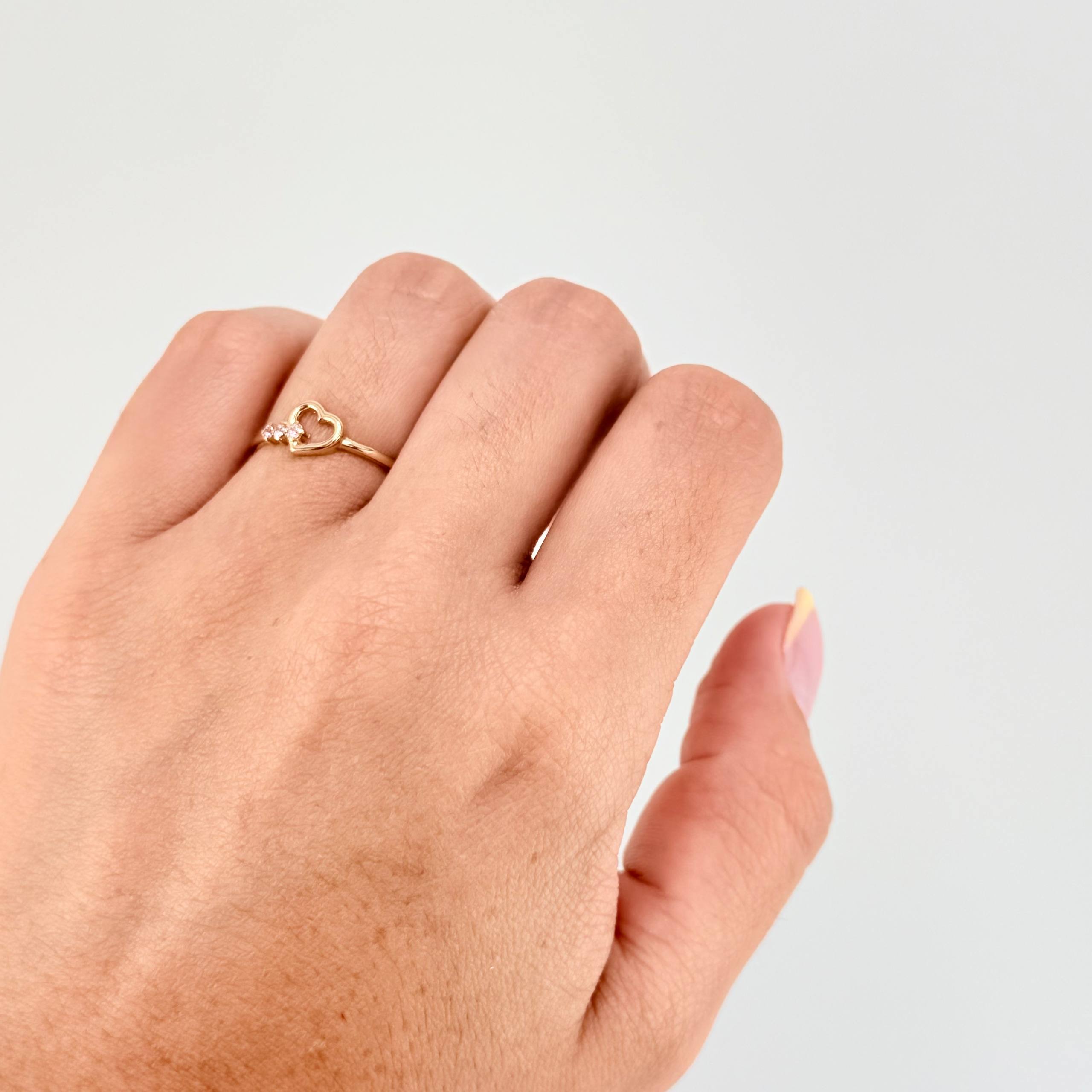 Anillo Corazón 1.15gr / T5 3/4 / Oro Amarillo 18K ©