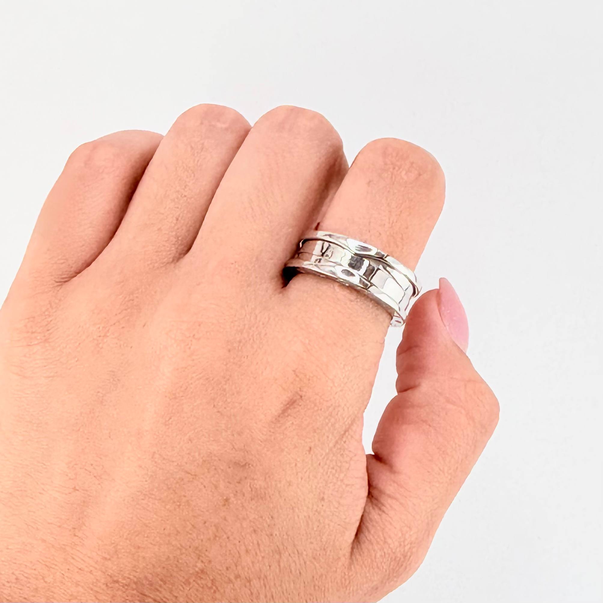 Anillo Rustico 10gr / T8 3/4 / Oro Blanco 18K *