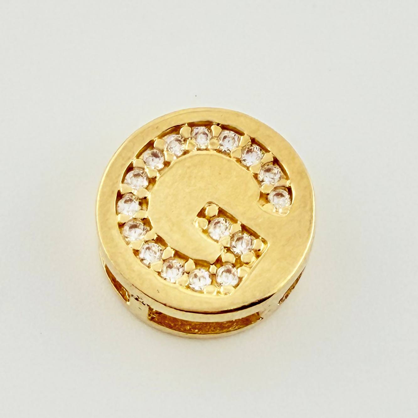 Dije Herraje Letra G 1.35gr / 1/2 in / Oro Amarillo 18K